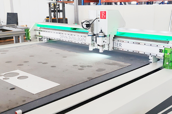 得馬高速裁切機